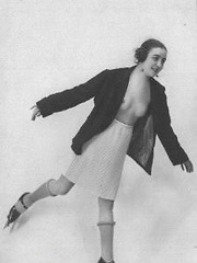 Naughty vintage teens showing their hot nude body