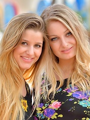 Nicole and Veronica Gorgeous Tourists