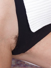 Penelope Jones strips naked in her new red heels