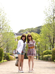 Hotties Rimu Endo and Ueno Misaki showing off