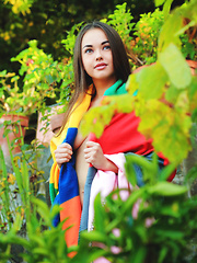 Li Moon flaunts her gorgeous body as she poses outdoors.